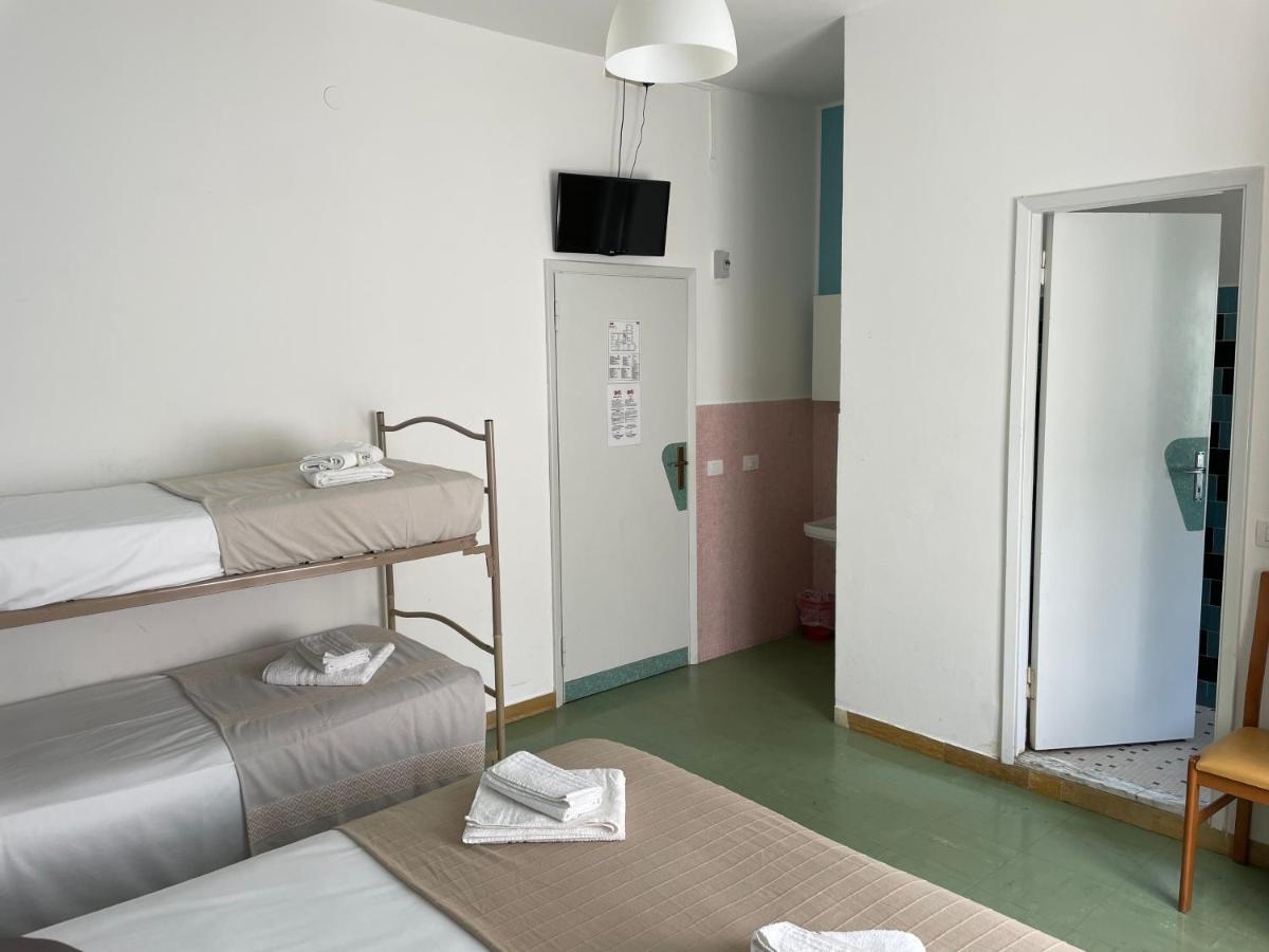 Hotel Aloha Cesenatico Exterior photo