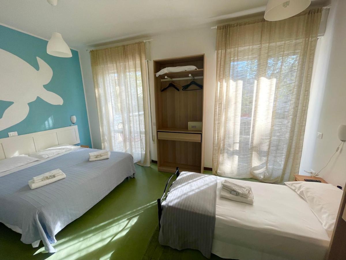 Hotel Aloha Cesenatico Exterior photo